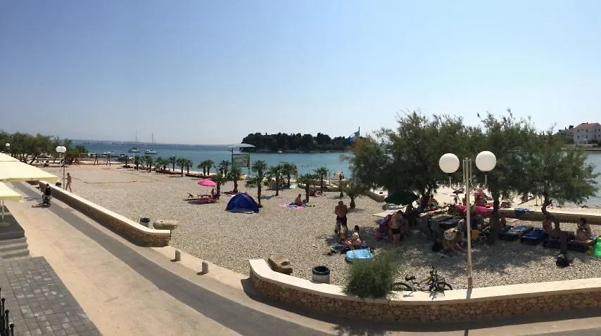 Apartment In Preko With Sea View, Terrace, Air Conditioning, Wi-Fi 0*,